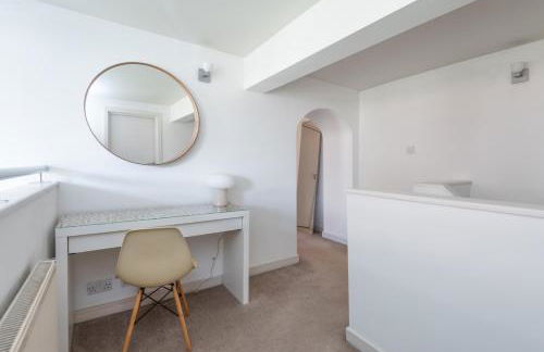 Bright and Spacious 3BDR Loft by Tooting Broadway - Photo 21