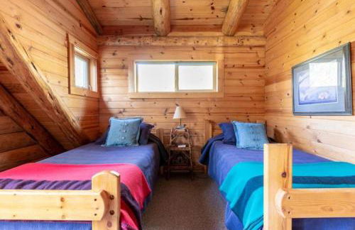 Peaceful Waterfront Log Cabin near Crater Lake National Forest, Oregon - Foto 46