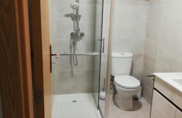 HOUSE 4U - Modern Mezzanine Apartment with AC, Wi-Fi and Parking - Abrantes - Foto 5