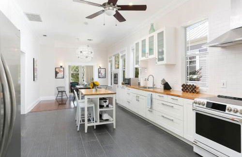 2BR 2BTH with Private Pool Riverwalk Downtown - Foto 28