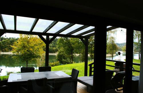 Brama Sanu - z prywatną linią brzegową Jeziora Solińskiego - pomosty - pontony - basen sezonowy - Foto 62