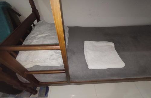 Novo, Com Ar Condicionado, Internet, Lavanderia e Garagem, 10 min do centro, 15 min das Praias - Foto 11