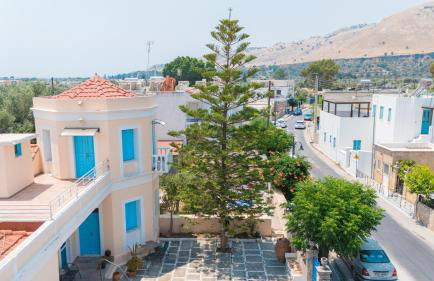 1944-Heritage House - Photo 23