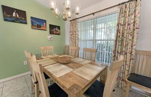 Greatest Grove 4 Bedroom Home by RedAwning - Foto 17