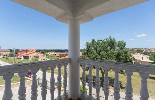 Holiday house with a swimming pool Radmani, Porec - 16440 - Photo 38