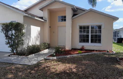 Three-Bedroom House in Clear Creek - Photo 1