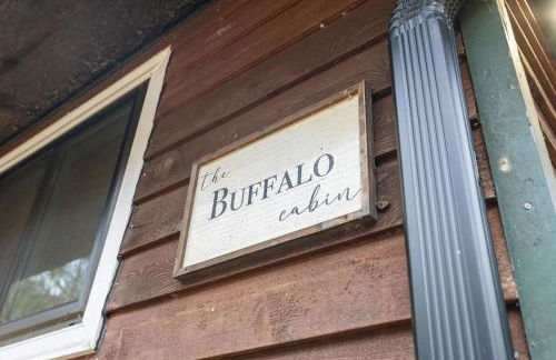 Two Cabins Retreat in Woods Resort - Dog-Friendly - Foto 44