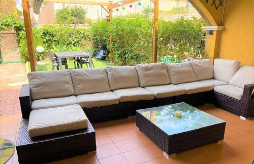 Apartamento con hermoso jardín y AC - Foto 6