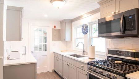 3 Min Walk to Beach Large Fenced Yard - Foto 2