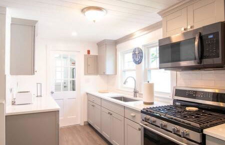 3 Min Walk to Beach Large Fenced Yard - Foto 2