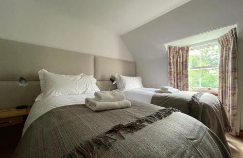 Balloan Cottage - Photo 9