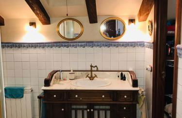 Caserio Arrigorri excelente ubicación jardín con BBQ perfecto para grupos - Foto 42