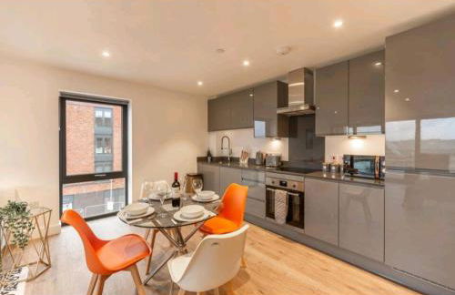 Balcony View Apt Free Parking Sleeps 5 - Foto 1