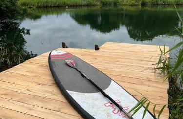 Cosy Mirrored House next to a Magical Swimming Lake - Foto 14