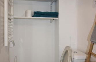 Chez Dan - Studio NEUF - 2 lits 2 personnes - internet - Centre ville - Parking proche - Proche gare - Géré par PrestaZen'Services - Photo 8