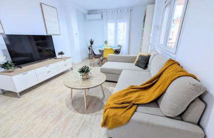 Elegant Sea View Apartment Near Beach & Train - Foto 32