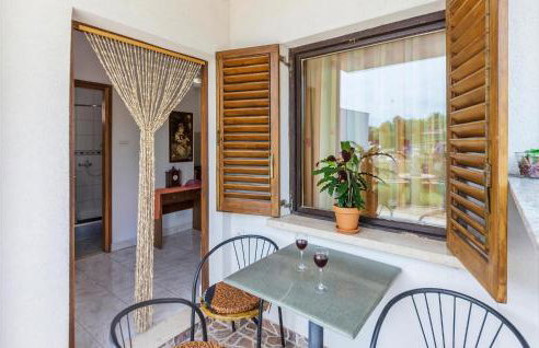 Stunning Apartment In Marcana - Foto 7