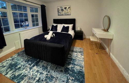 Luxury 5-bed Bungalow, Hot Tub, Games & Gated Parking - Foto 17