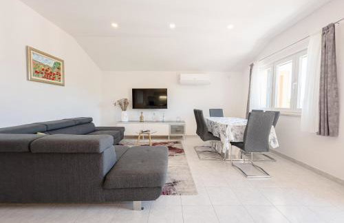 Holiday Home Veronika near Makarska, private pool - Foto 18