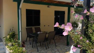 Basil & Sunrise - Photo 1