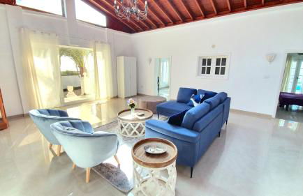 Stunning sea view villa with 6 bedrooms & heated pool - Villa Renaissance - Photo 12