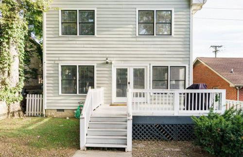 Southern Charm Downtown, Walk to Farmers Market & - Foto 31