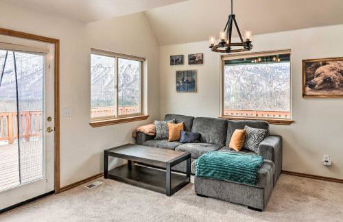 Alaskan Mountain Gem with Private Hot Tub and Gym! - Foto 5