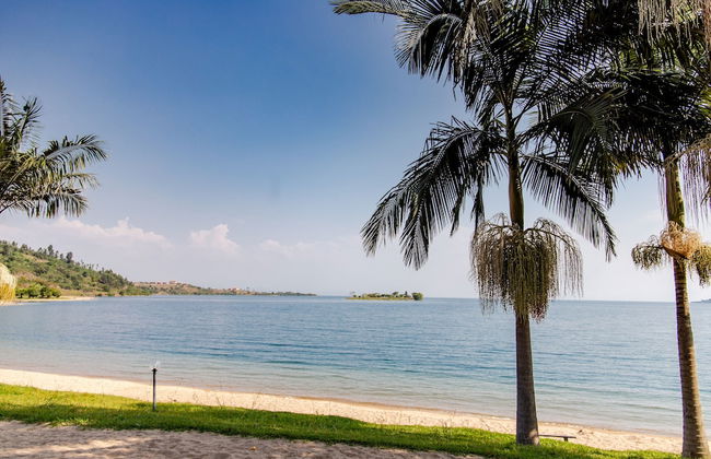 Room in Lodge - Find a Quiet Beach Resort at Rushel Kivu Resort! - Foto 23