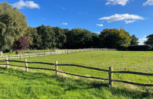 Beautiful 2 bed Oast - 15 acre farm - Tunbridge Wells - Photo 11
