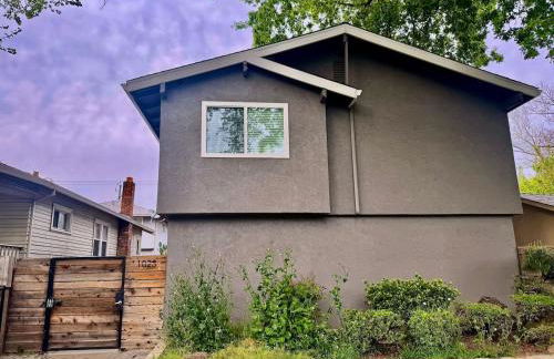 Central Midtown Apt-Secure Parking-Walk to Target - Foto 3