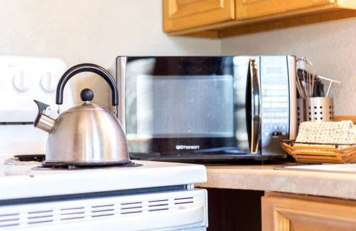 Two-Story Cabin Rental for Large Groups along Hamilton Creek in Marble Falls, Texas - Foto 12