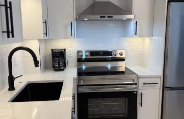 Modern 2BR Getaway Near Revere Beach - Foto 30