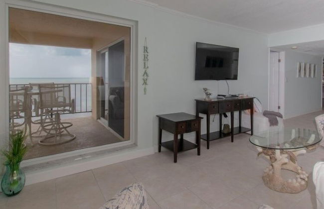 This Oceanfront Condo Is Absolutely Beautiful. 2 Bedroom Condo by RedAwning - Foto 18