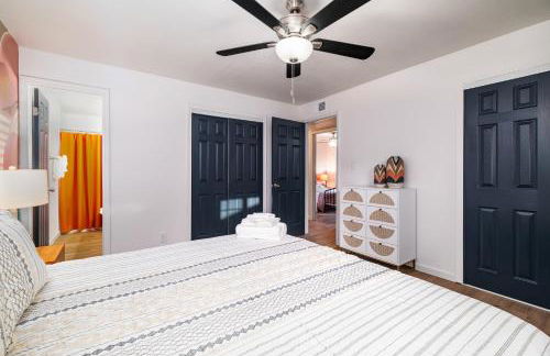 Gorgeous 4-bed home with Golf, Pool, & Hot Tub! - Photo 19