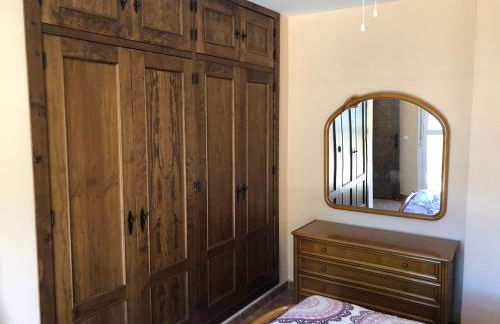 Moderno y amplio chalet, con piscina privada - Foto 51