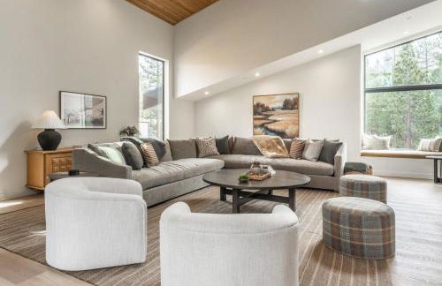 New Luxury Free Standing 4BR 4 and a halfBA Home Obsidian Reserve #146 Priv Hot Tub, 2-Car Garage Great Views - Foto 1