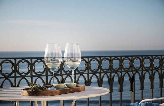 Seaview Castle by Cadenzalux - Photo 20