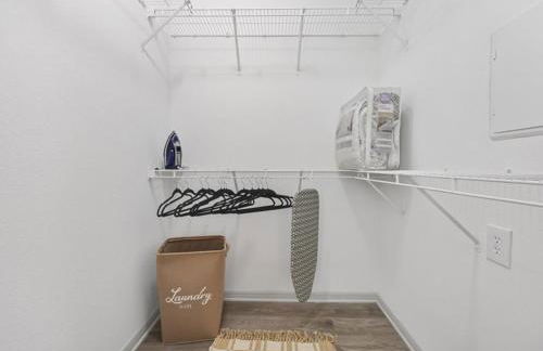 Luxury & Vibrant stay in Frisco with pool & gym - Foto 24