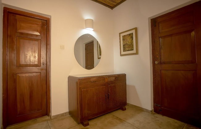 Serenity Lake Front Villa - Foto 49