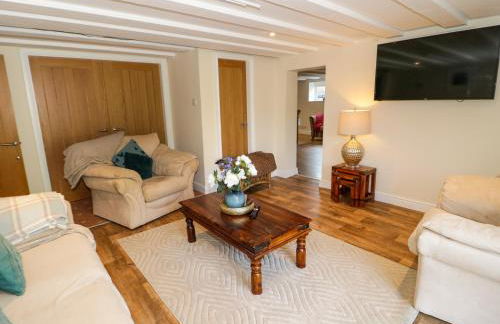 Plas Eithin - Photo 2