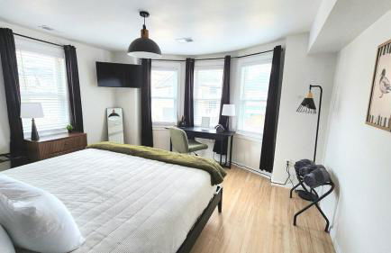 The Row House- Modern, Stylish and Newly Updated! - Foto 31