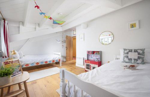 Master Shipwrights House - Great Location - Free WiFi & Parking - Fireplace - Photo 42