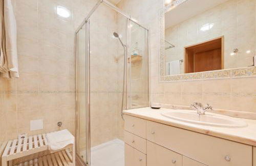 Infinite Ocean View w/ Free Parking By TimeCooler - Foto 34