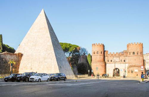 50mt Metro Station - 20min walking from Colosseum - RomeCentralHouse - Elegant and fully equipped - Photo 8