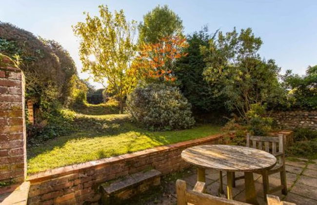 Host Stay Marlpit Cottage - Foto 23