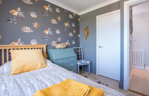 Robin Hill - Photo 11