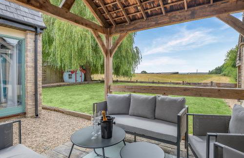 The Pool House - Photo 2