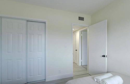 2BR Coastal Getaway! - Foto 4