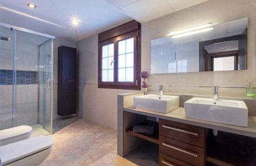 Villa near ibiza Town Sleeps 14 - Foto 20