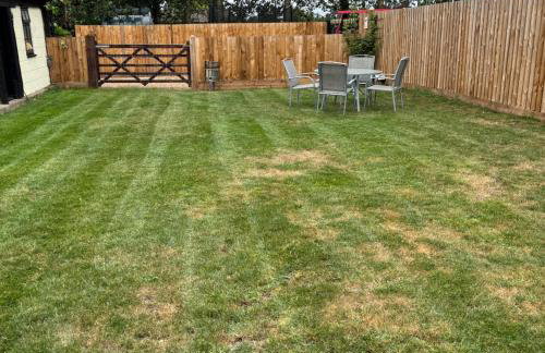 2 Bed Barn - Sleeps 4 - Pets - Parking - Wifi - Foto 4